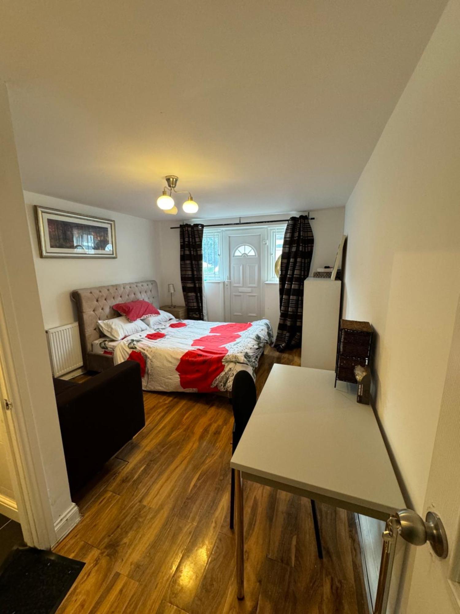 Transformative Housing Lismore Close 노팅엄 외부 사진